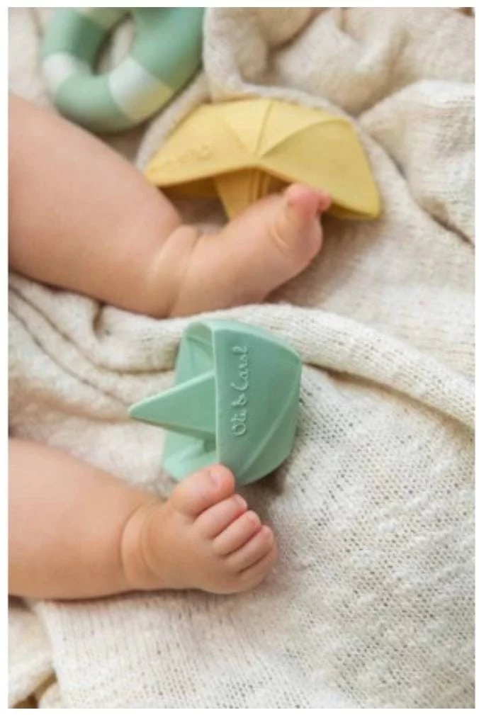 Bateau origamis nude en caoutchouc