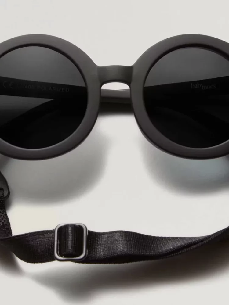 Lunette de soleil noire