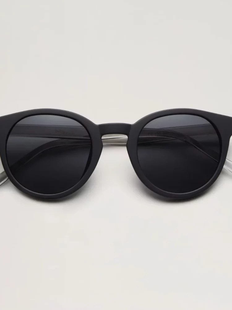 Lunette de soleil enfant noire
